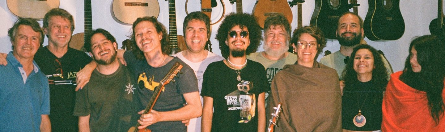 <h1>Ladeiras da Memória – Paisagens do Clube da Esquina</h1><strong>MG / RJ, 104 MIN</strong>