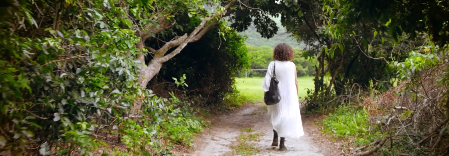 <h1>ROMANCE</h1><strong>RJ, 15 MIN</strong>